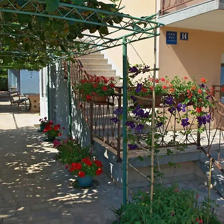 Gasthuis Apartments&rooms Barbara Umag